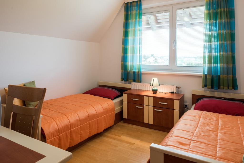 Apartments מורבסקה טופליצה מראה חיצוני תמונה